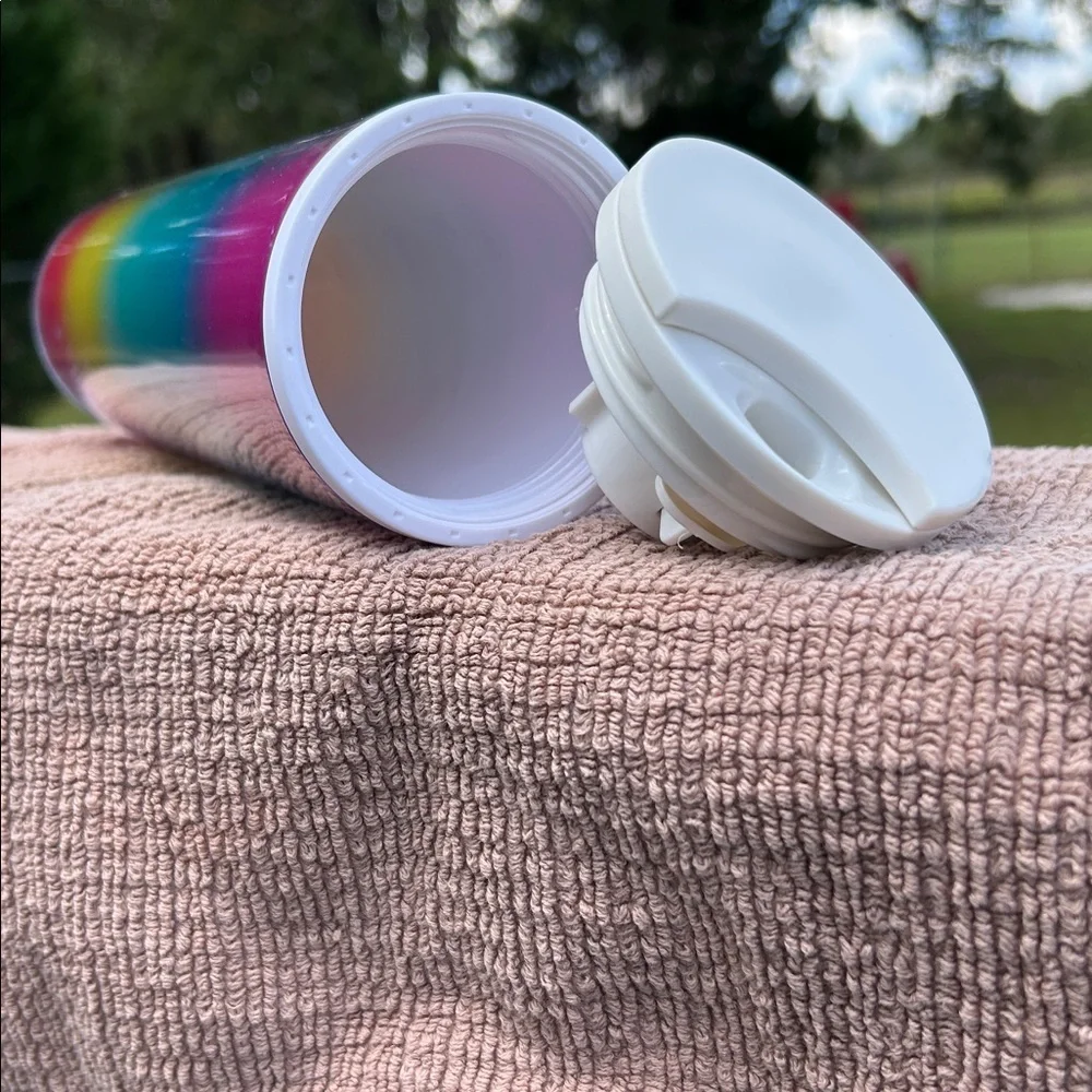 Starbucks 2022 Mexico Pride Multicolor Gradient 16 oz Acrylic Tumbler With Lid